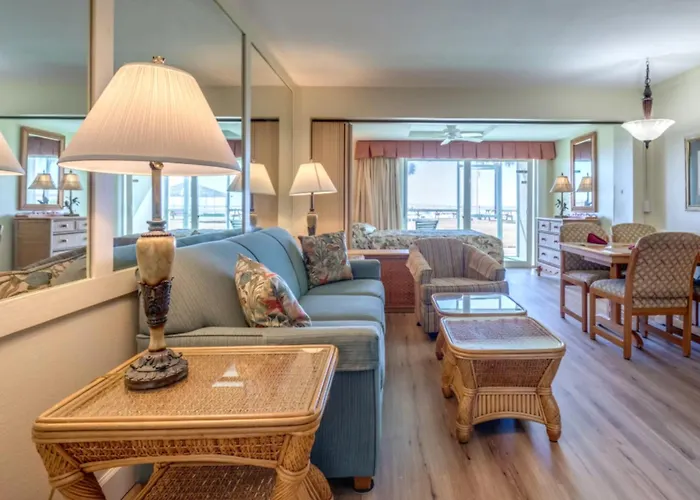 Destin Holiday Beach Resort
